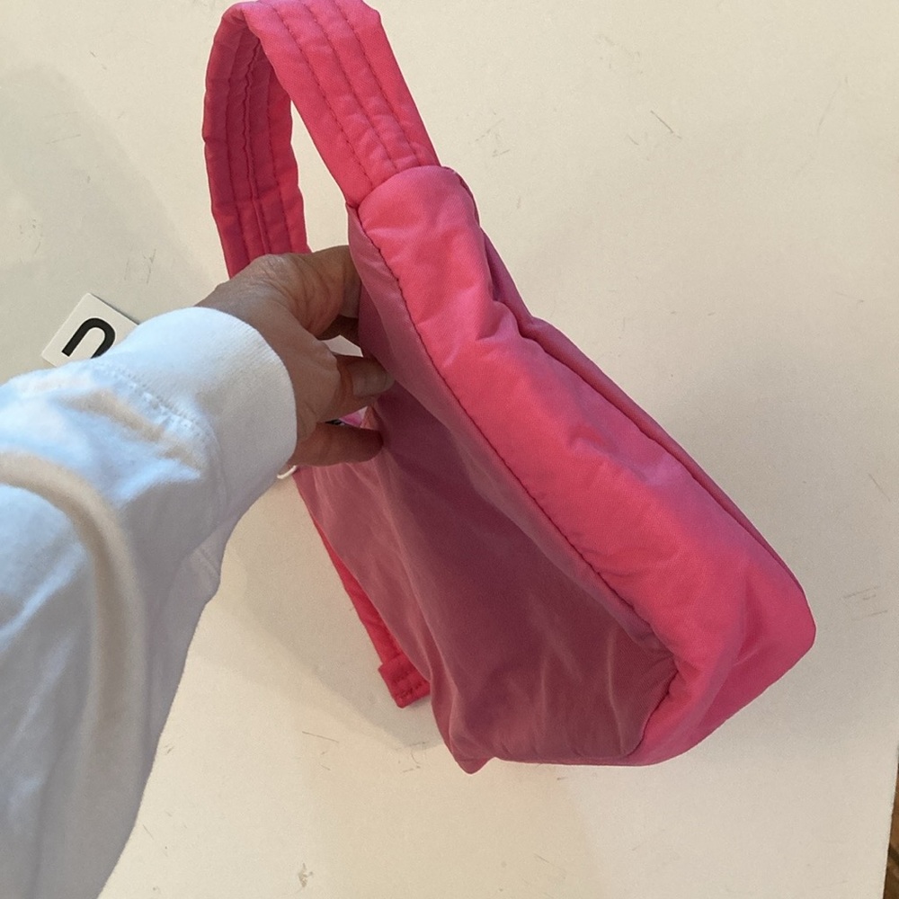 BAGGU mini nylon Pink Padded Shoulder Bag NEW two tone azalea pink sample bag - Picture 4 of 13